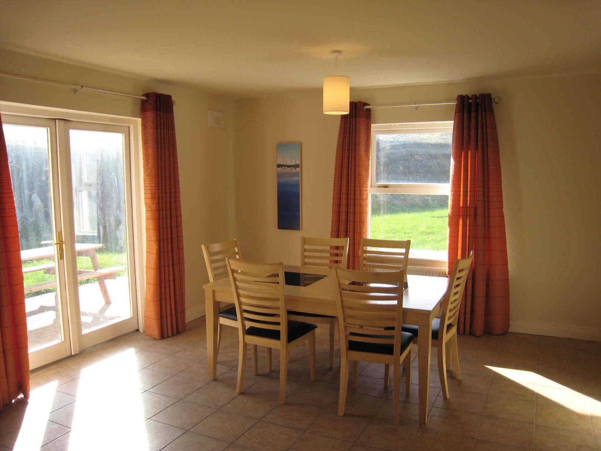 Doolin Village Lodges Экстерьер фото